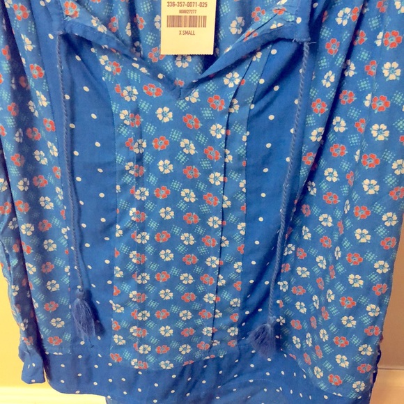 Hollister Top - Picture 3 of 7